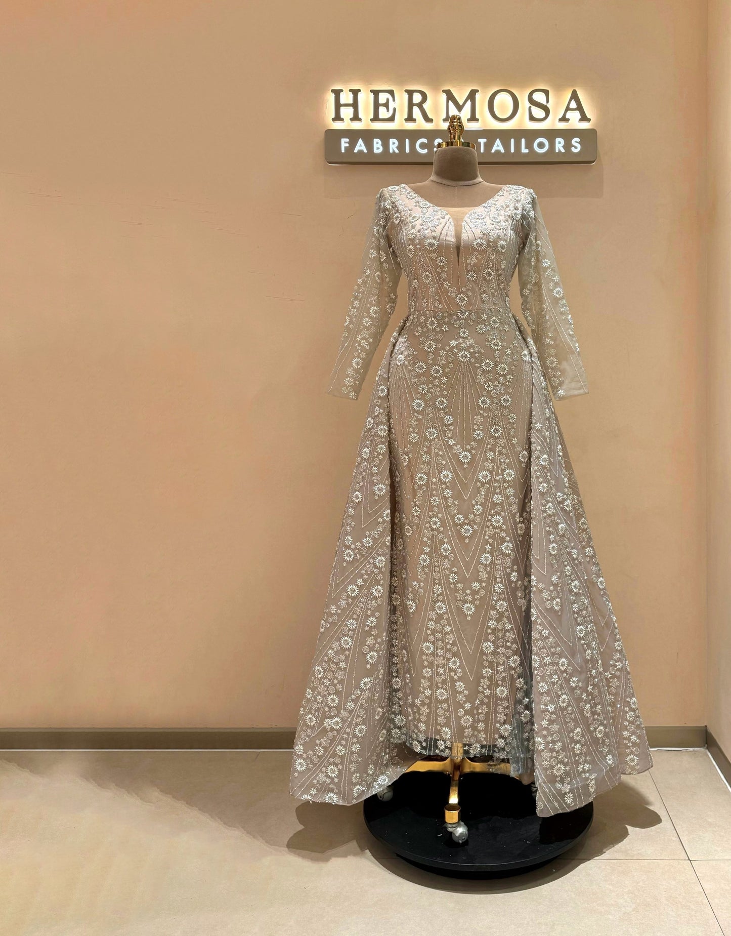 HER206