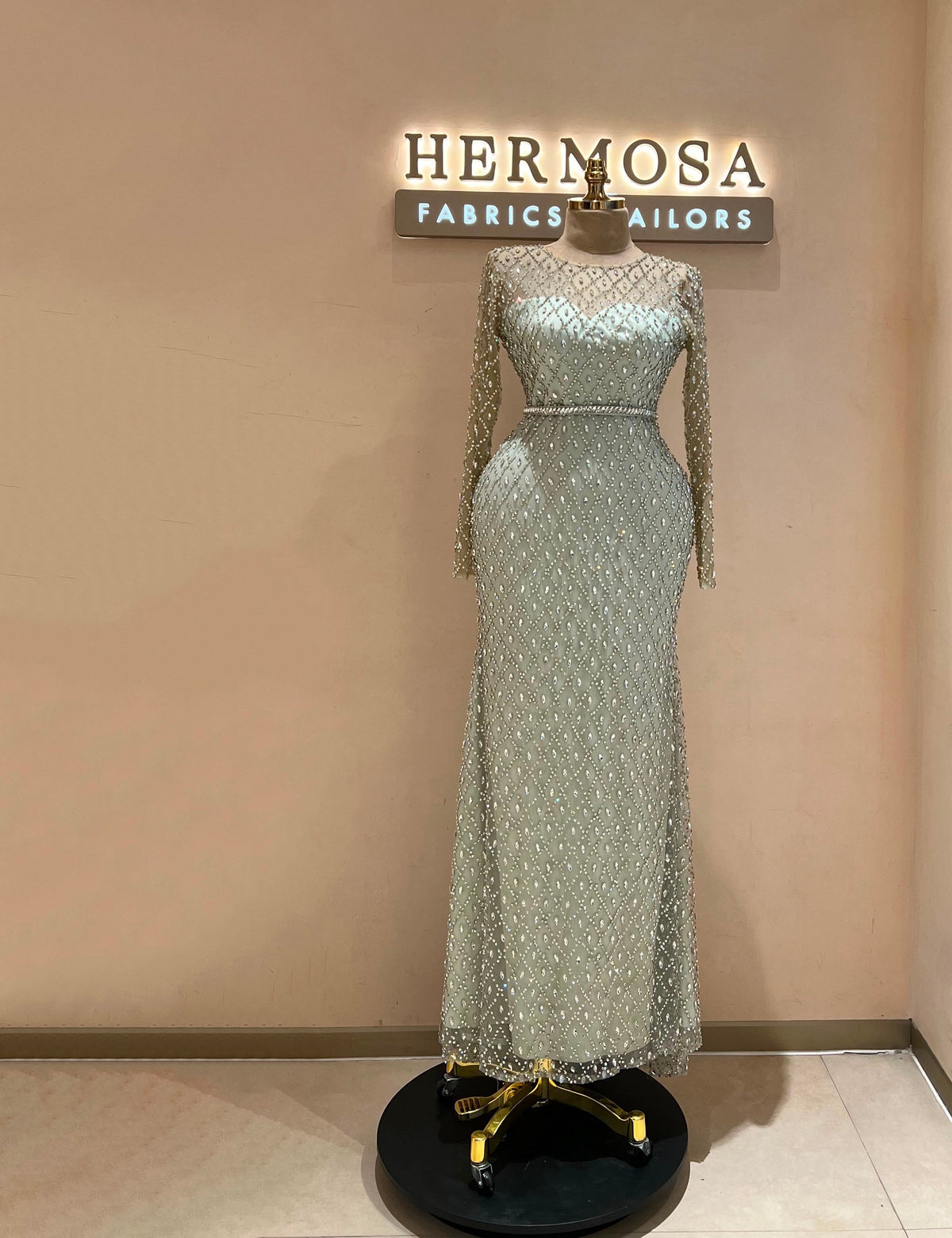 HER376